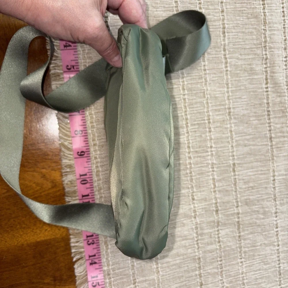 Gaiam Olive Green Belt Bag / Fanny Pack